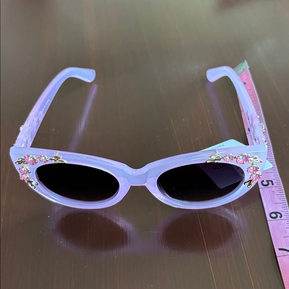 Cat Eye Metal Flowers, Pjnk frame, black /lens, 400% UV protect retro sunglasses